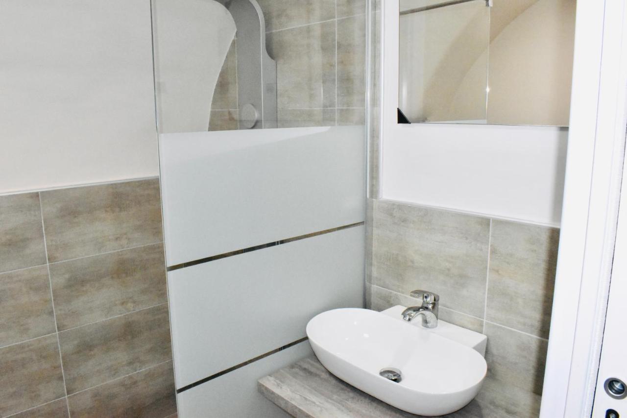 Miral One Apartamento Bari Exterior foto