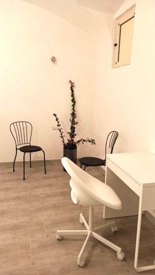 Miral One Apartamento Bari Exterior foto